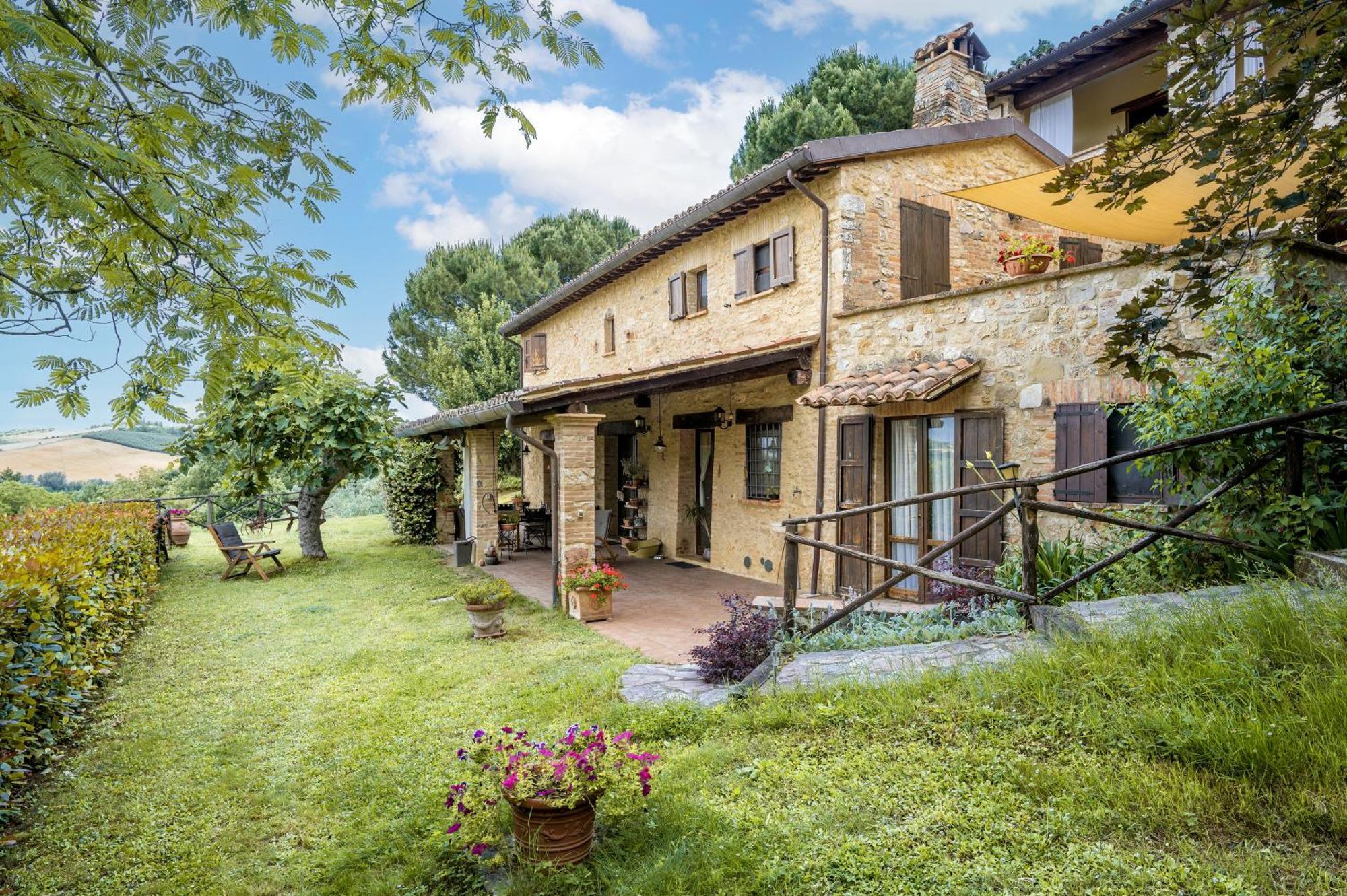 Agriturismo Bio Tra Cielo E Terra Frontignano Eksteriør bilde